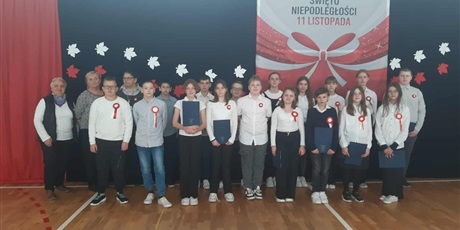 Powiększ grafikę: apel-upamietniajacym-dzien-niepodleglosci-656612.jpg