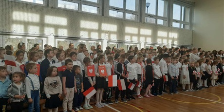 Powiększ grafikę: apel-upamietniajacym-dzien-niepodleglosci-656615.jpg