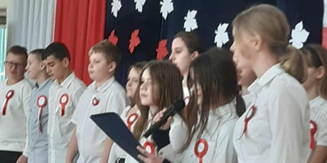 Powiększ grafikę: apel-upamietniajacym-dzien-niepodleglosci-656616.jpg