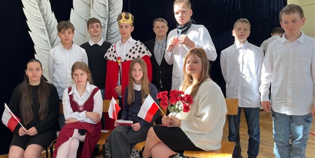 Powiększ grafikę: konstytucji-3-maja-urozcysty-apel-614216.jpg