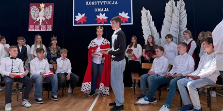 Powiększ grafikę: konstytucji-3-maja-urozcysty-apel-614217.jpg