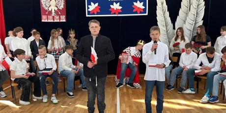 Powiększ grafikę: konstytucji-3-maja-urozcysty-apel-614218.jpg