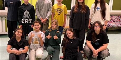 Powiększ grafikę: nocowanie-w-szkole-650570.jpg