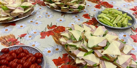 Powiększ grafikę: nocowanie-w-szkole-650579.jpg