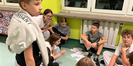 Powiększ grafikę: nocowanie-w-szkole-650580.jpg