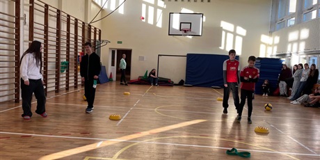 Powiększ grafikę: nocowanie-w-szkole-650582.jpg