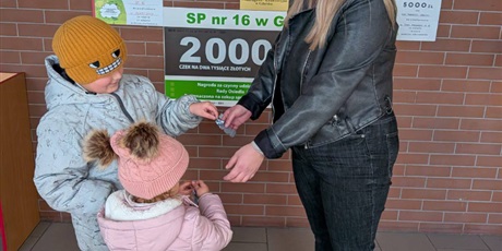 Powiększ grafikę: odblaskowa-szkola-2025-656604.jpg