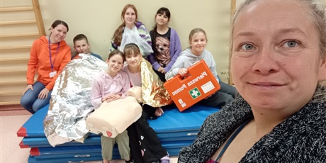 Powiększ grafikę: pierwsza-pomoc-przedmedyczna-bezpieczenstwo-przede-wszystkim-658994.jpg