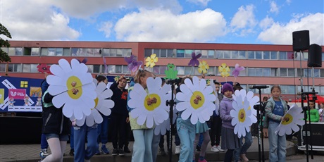 Powiększ grafikę: srteets-for-kids-618652.jpg