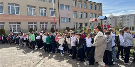 Powiększ grafikę: swieta-majowe-w-naszej-szkole-692748.jpg