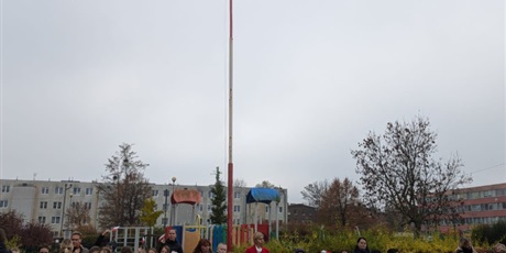 Powiększ grafikę: symboliczna-godzina-11-11-656648.jpg