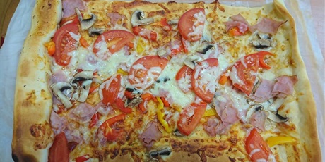 Powiększ grafikę: teczowa-pizza-106715.jpg