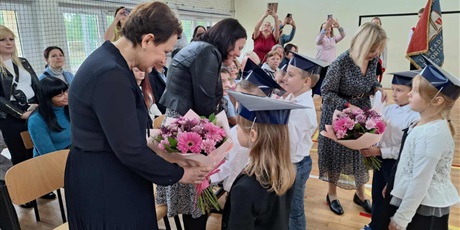 Powiększ grafikę: uroczyste-pasowanie-na-ucznia-650563.jpg