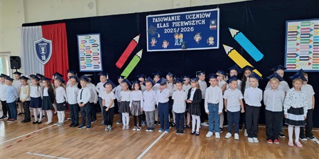 Powiększ grafikę: uroczyste-pasowanie-na-ucznia-650564.jpg