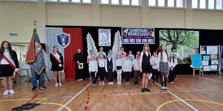 Powiększ grafikę: wladyslaw-broniewski-nasz-patron-685007.jpg