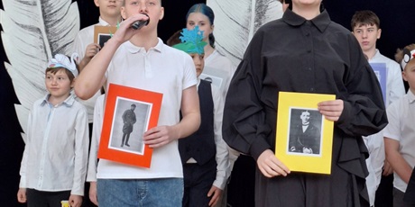 Powiększ grafikę: wladyslaw-broniewski-nasz-patron-685013.jpg