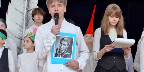 Powiększ grafikę: wladyslaw-broniewski-nasz-patron-685014.jpg