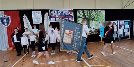 Powiększ grafikę: wladyslaw-broniewski-nasz-patron-685015.jpg