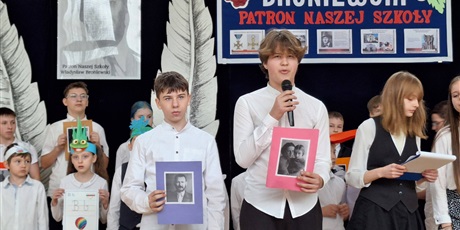 Powiększ grafikę: wladyslaw-broniewski-nasz-patron-685021.jpg