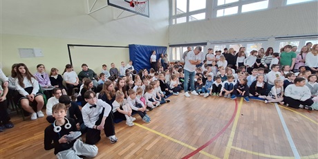 Powiększ grafikę: wladyslaw-broniewski-nasz-patron-685022.jpg