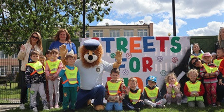 Powiększ grafikę: STREETS FOR KIDS
